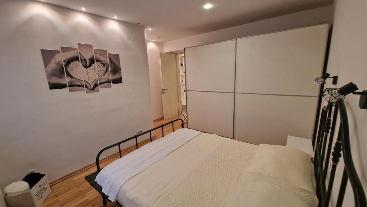 Roses Apartment *